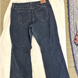 Levi’s 725 high-rise boot cut